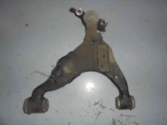 Brazo Suspension Inferior Delantero Izquierdo para Toyota Land Cruiser (J12)