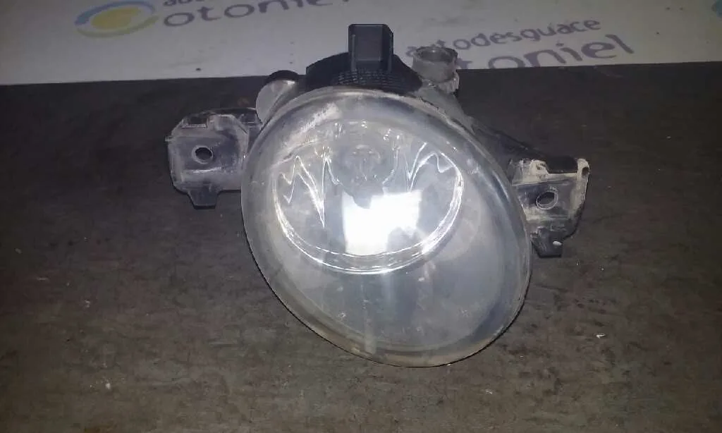 Faro Antiniebla Izquierdo para Nissan Primera Berlina (P12)