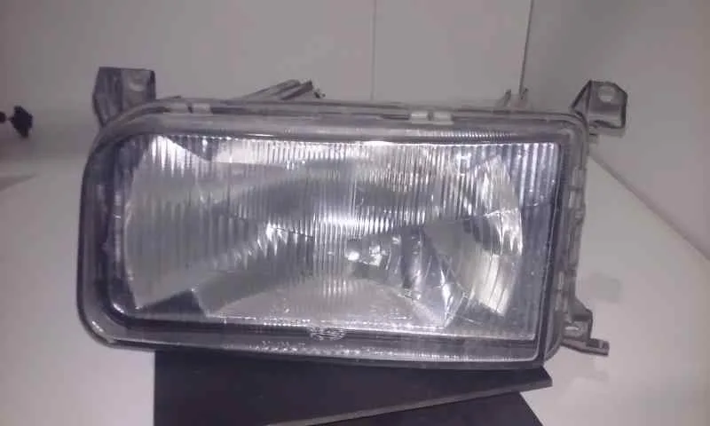Faro Izquierdo para Volkswagen Passat Berlina (312)