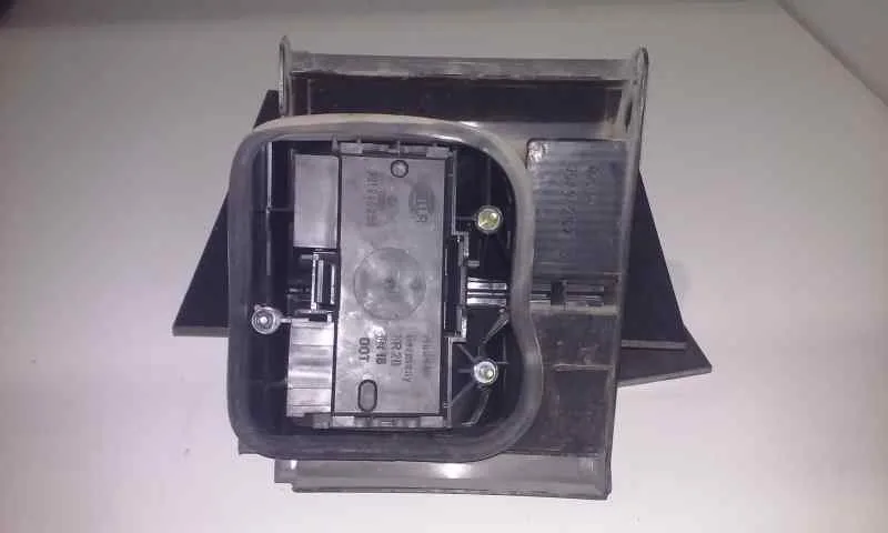 Piloto Trasero Izquierdo Interior para Volkswagen Passat Berlina (312)