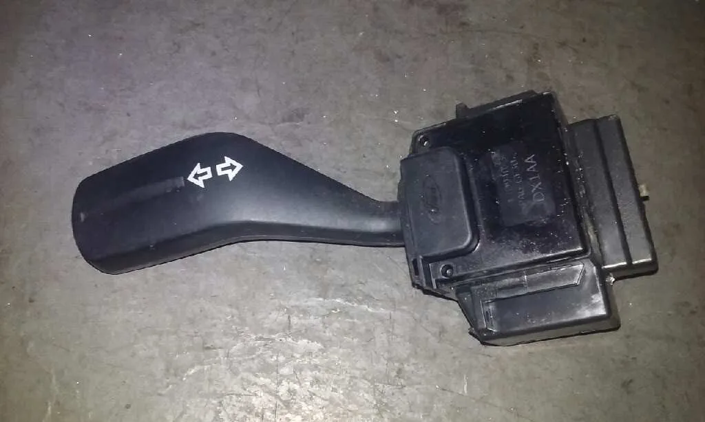 Mando Intermitentes para Ford Focus Berlina (Cap)