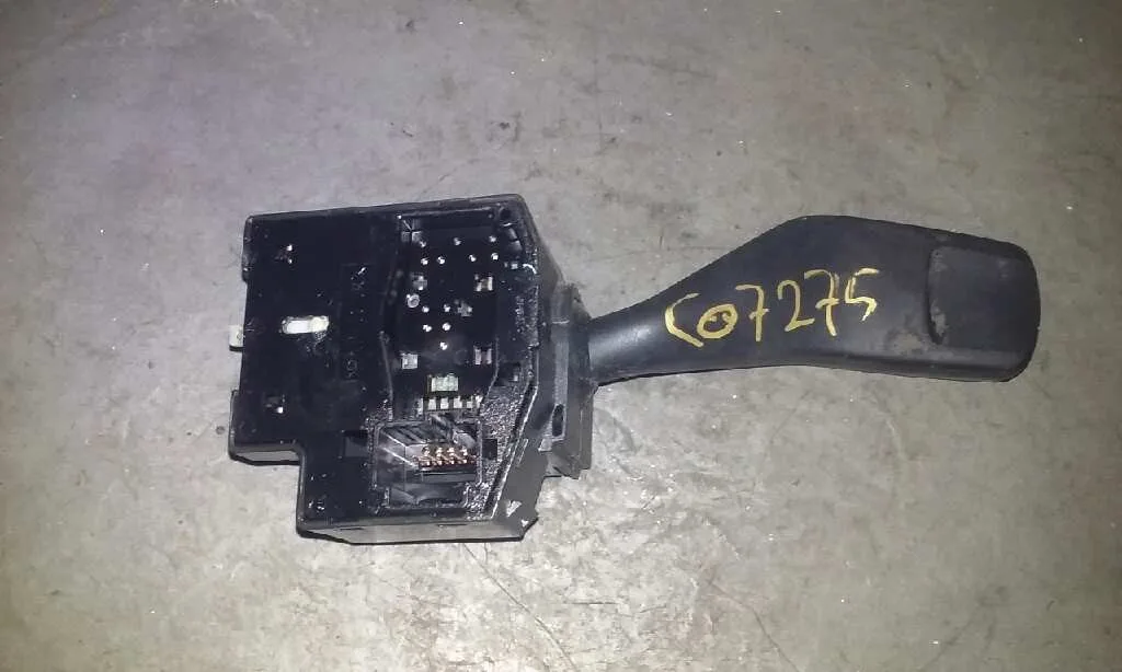 Mando Intermitentes para Ford Focus Berlina (Cap)