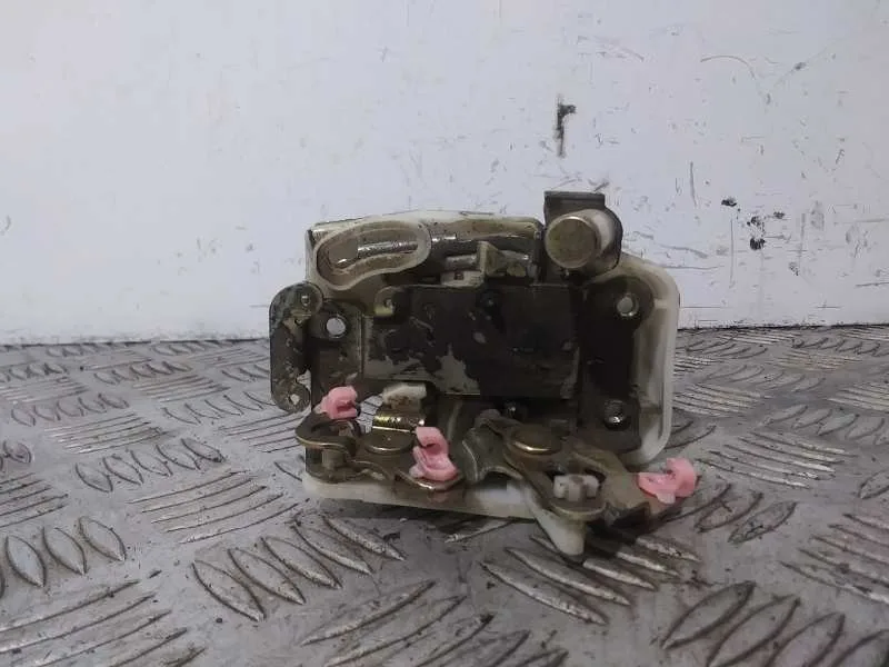 Cerradura Puerta Trasera Derecha para Honda Accord Berlina (Cg7-9/Ch1-7)