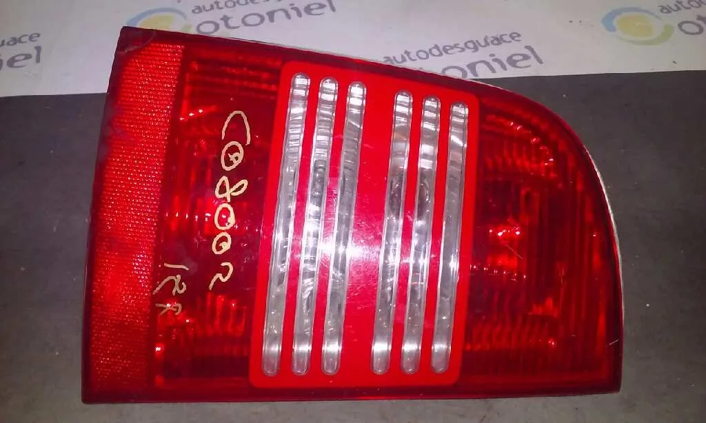 Piloto Trasero Izquierdo para Skoda Octavia Combi (1U5)