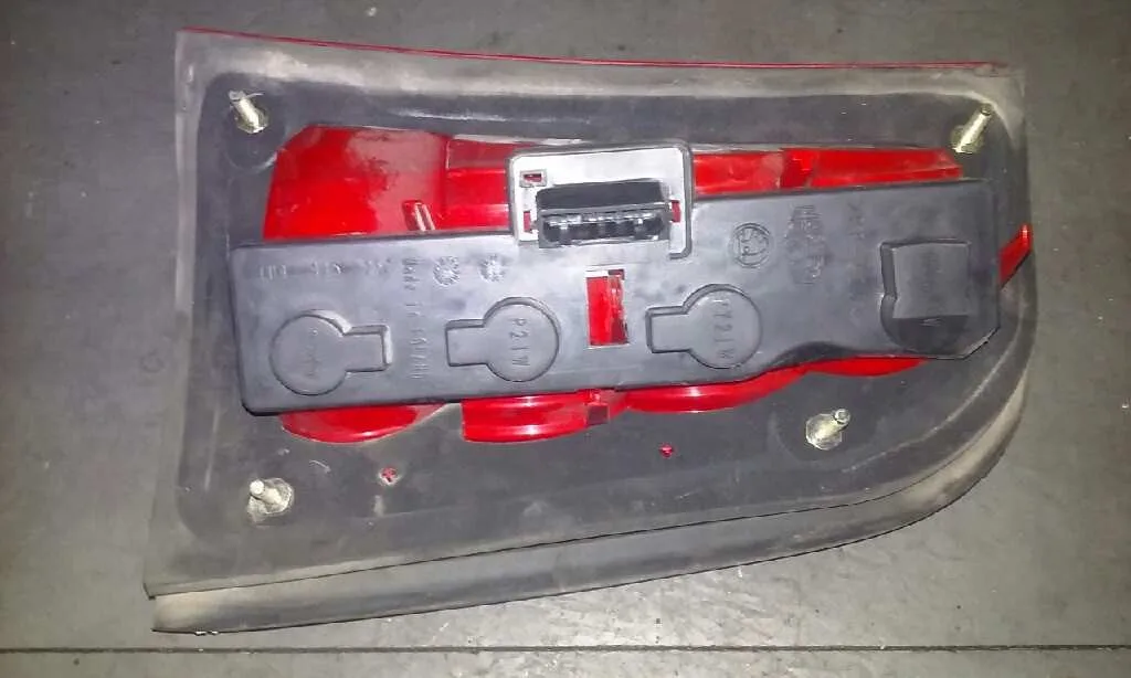Piloto Trasero Izquierdo para Skoda Octavia Combi (1U5)