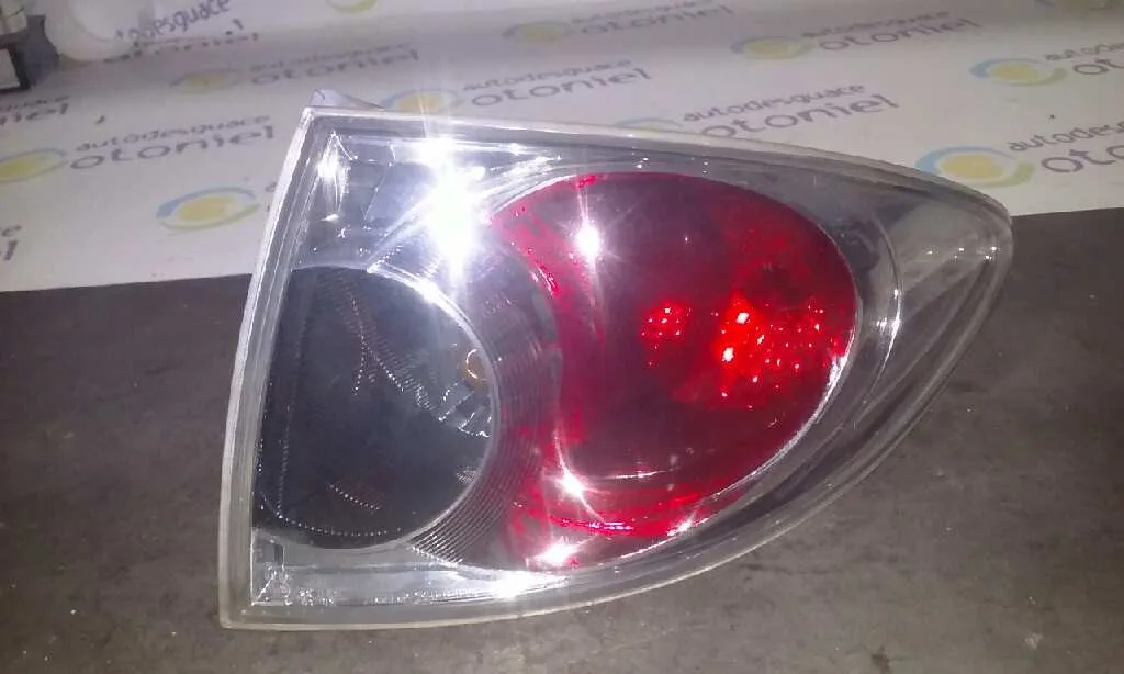 Piloto Trasero Derecho para Mazda 6 Monovolumen (Gy)
