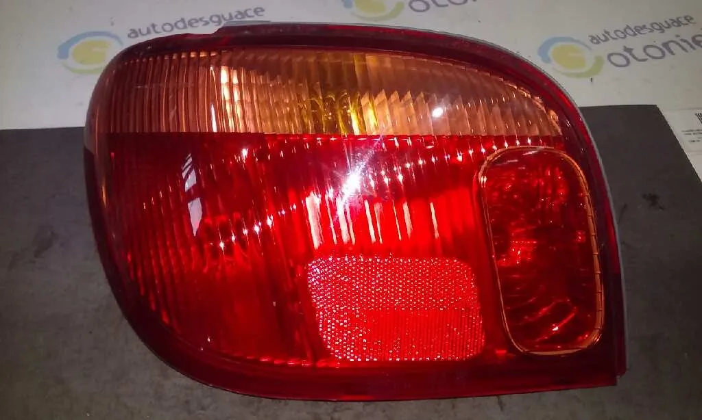 Piloto Trasero Izquierdo para Toyota Yaris (Ncp1/Nlp1/Scp1)