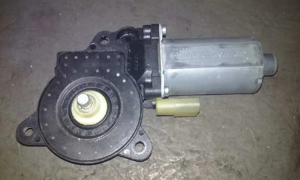 Motor Elevalunas Delantero Derecho para Ford Fusion (Cbk)