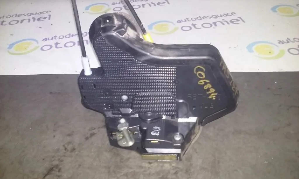 Cerradura Puerta Trasera Izquierda para Toyota Corolla (E12)