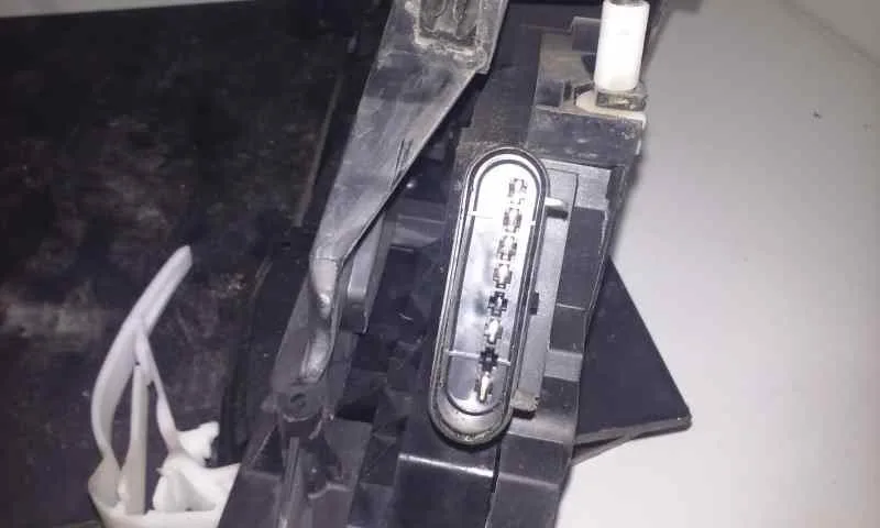 Cerradura Puerta Trasera Derecha para Ford C-Max
