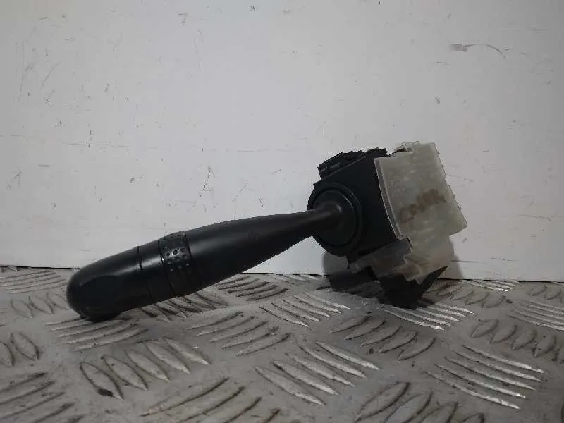 Mando Limpia para Toyota Corolla (E12)