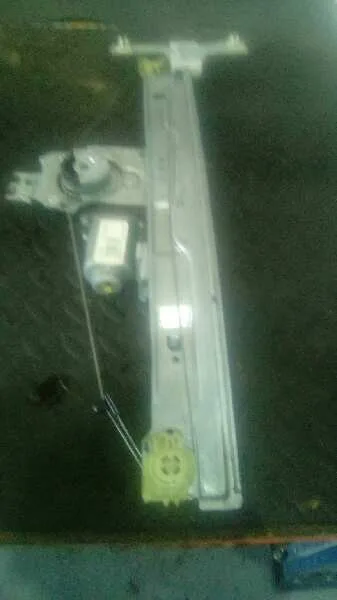 Elevalunas Delantero Izquierdo para Peugeot 207