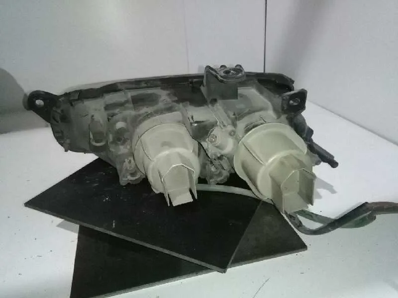 Faro Derecho para Mazda 323 Berlina C/F/S (Ba)