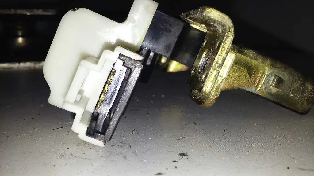 Cerradura Maletero / Porton para Renault Scenic Rx4 (Ja0)