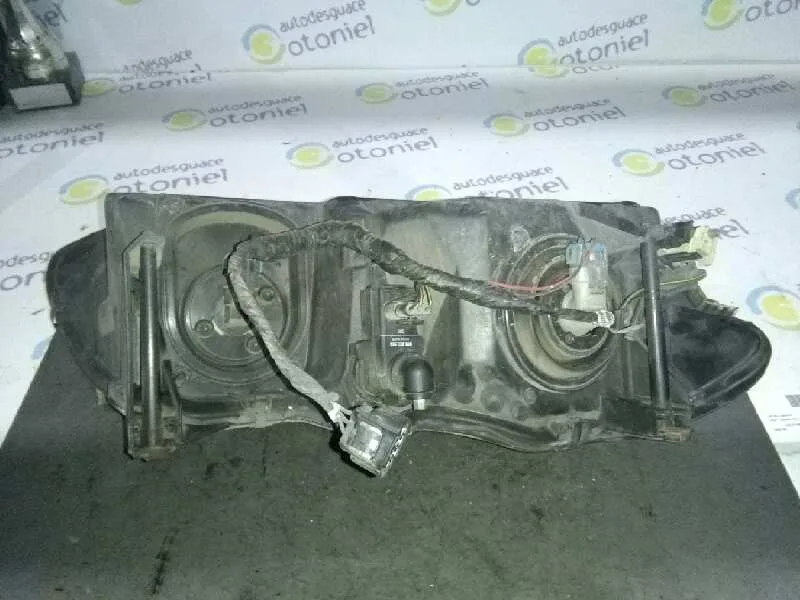 Faro Izquierdo para Chrysler 300 M (Lr)