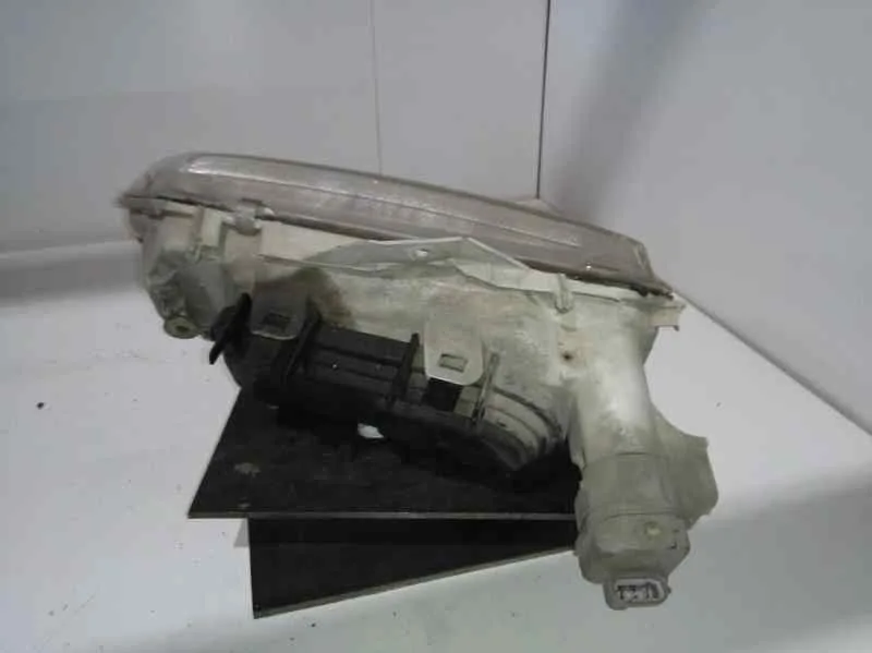 Faro Derecho para Renault Laguna (B56)