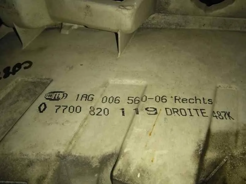 Faro Derecho para Renault Laguna (B56)