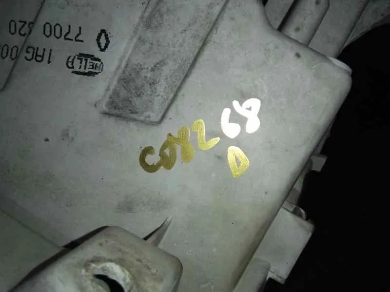Faro Derecho para Renault Laguna (B56)