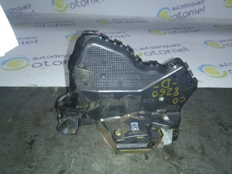 Cerradura Puerta Delantera Derecha para Toyota Corolla (E12)
