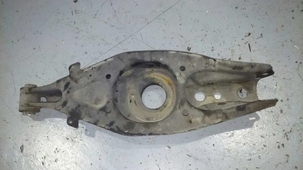 Brazo Suspension Inferior Trasero Derecho para Mercedes-Benz Clase C (W202) Berlina