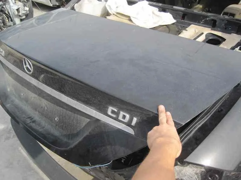 Tapa Maletero para Mercedes-Benz Clase Cls (W219)