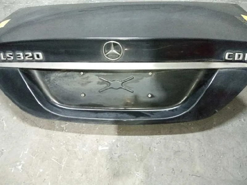 Tapa Maletero para Mercedes-Benz Clase Cls (W219)