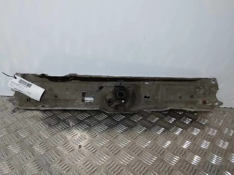 Travesano Superior para Opel Corsa C