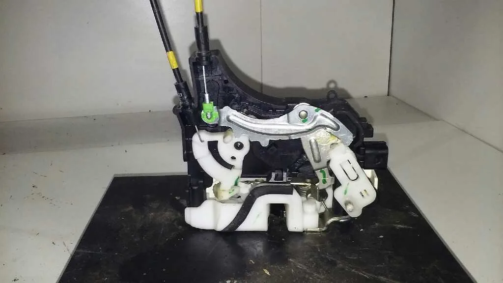 Cerradura Puerta Trasera Izquierda para Mitsubishi L 200 (Ka0/Kb0)