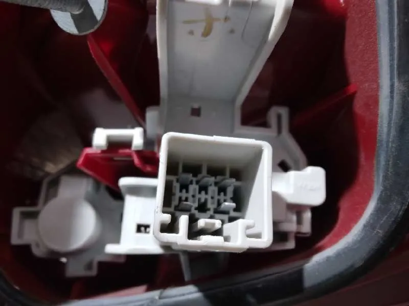 Piloto Trasero Izquierdo para Ford Fiesta (Cb1)