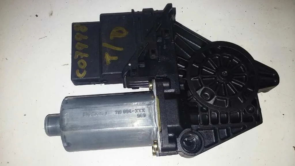 Motor Elevalunas Trasero Derecho para Volkswagen Passat Berlina (3B2)