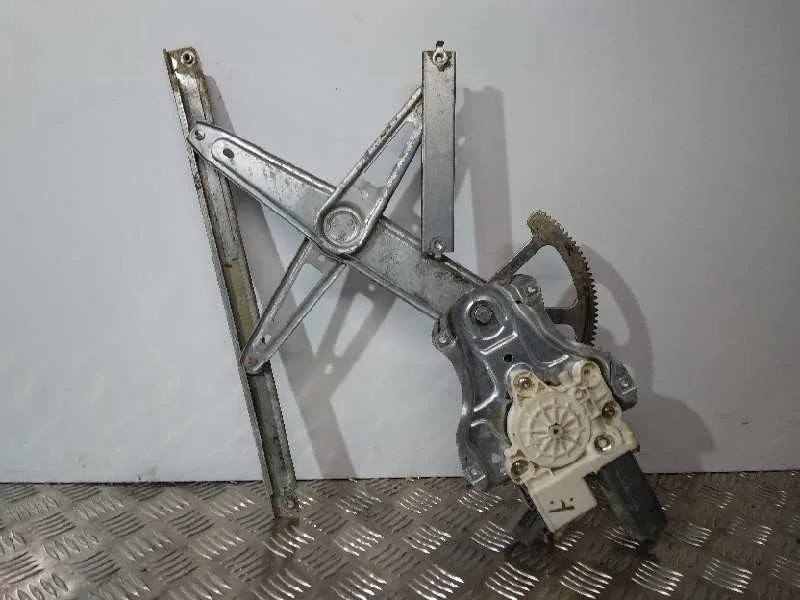 Elevalunas Delantero Izquierdo para Toyota Avensis Berlina (T25)