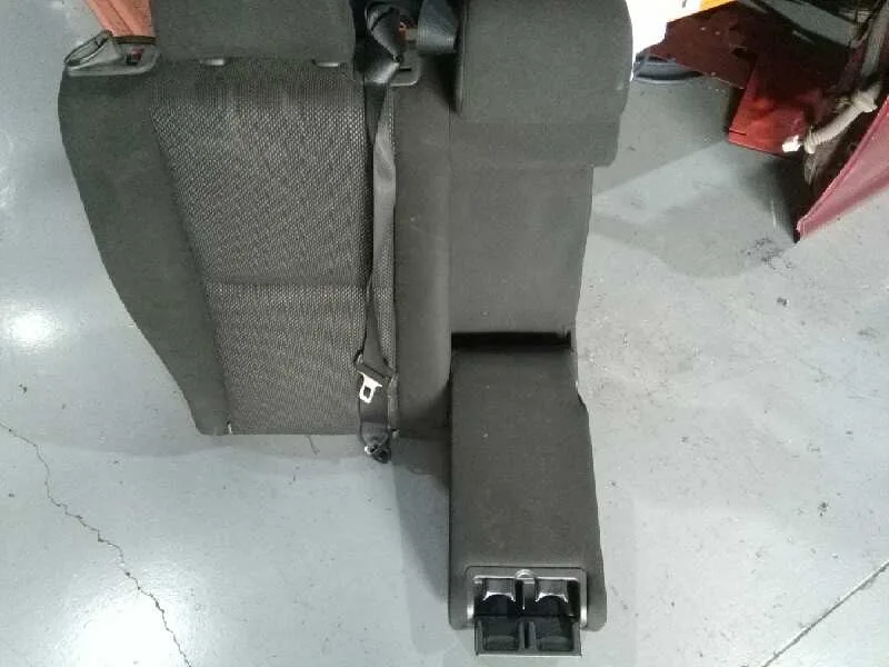 Cinturon Seguridad Trasero Derecho para Toyota Avensis Berlina (T25)