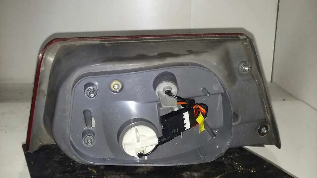 Piloto Trasero Derecho Interior para Hyundai Sonata (Nf)