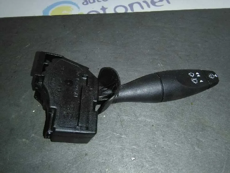 Mando Limpia para Ford Fiesta (Cbk)