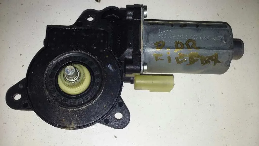 Motor Elevalunas Delantero Derecho para Ford Fiesta (Cbk)