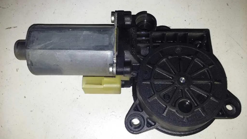 Motor Elevalunas Delantero Derecho para Ford Fiesta (Cbk)