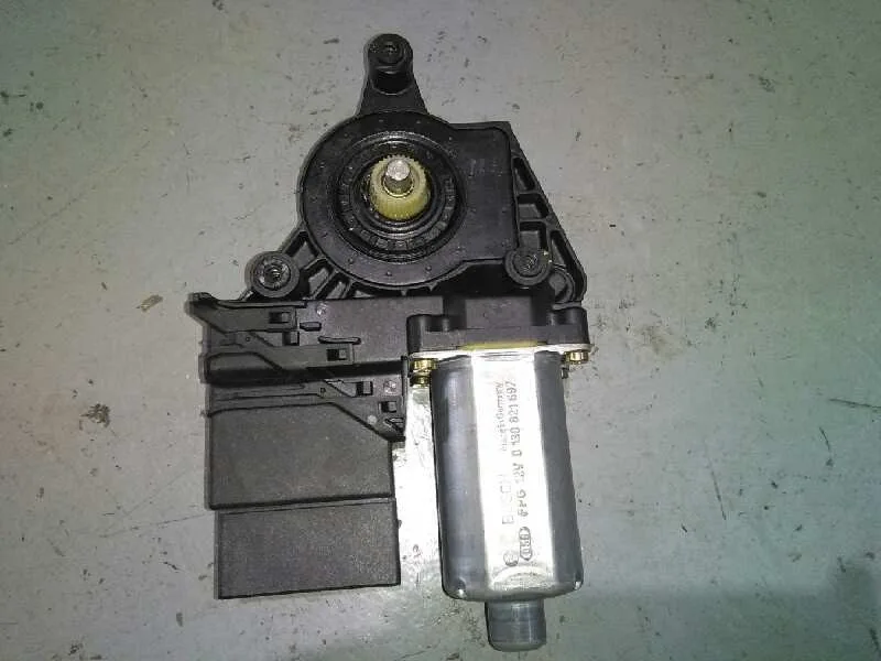 Motor Elevalunas Trasero Izquierdo para Volkswagen Passat Berlina (3B3)