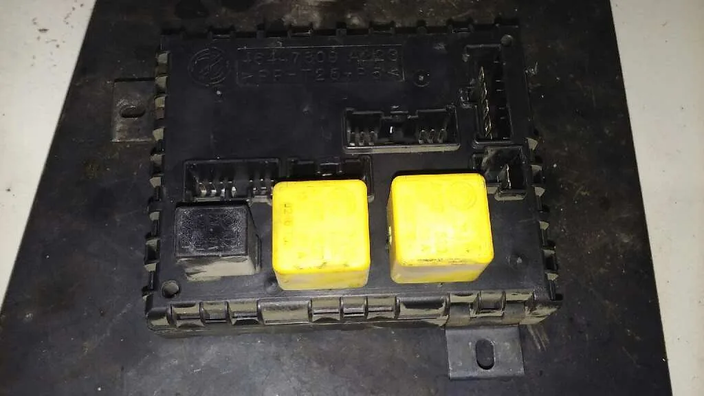 Caja Reles / Fusibles para Alfa Romeo 156 (116)