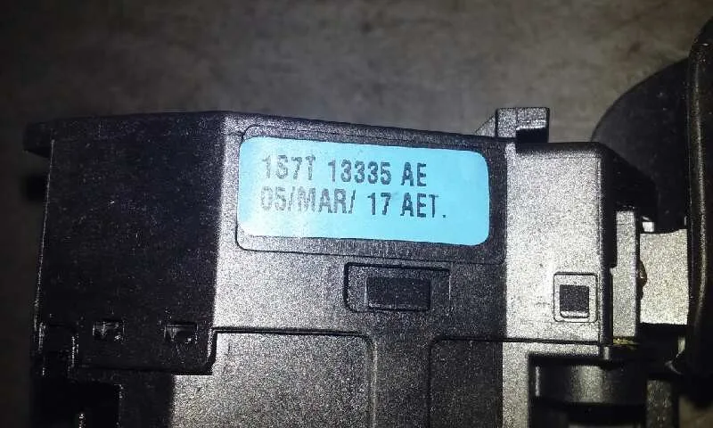 Mando Intermitentes para Ford Fiesta (Cbk)