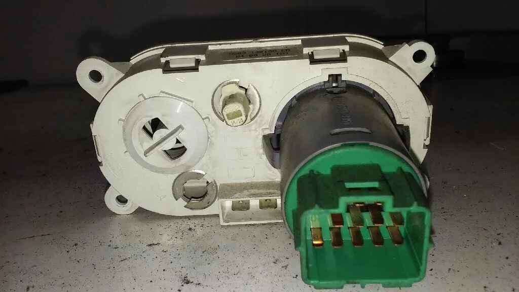 Mando Luces para Ford Mondeo Berlina/Familiar (Fd)
