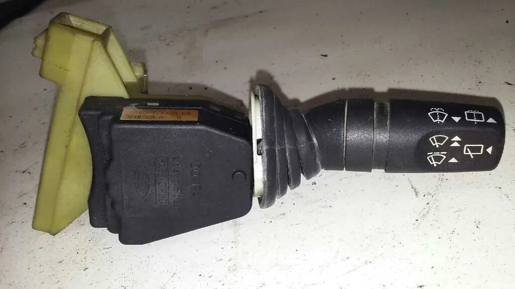 Mando Limpia para Ford Mondeo Berlina/Familiar (Fd)
