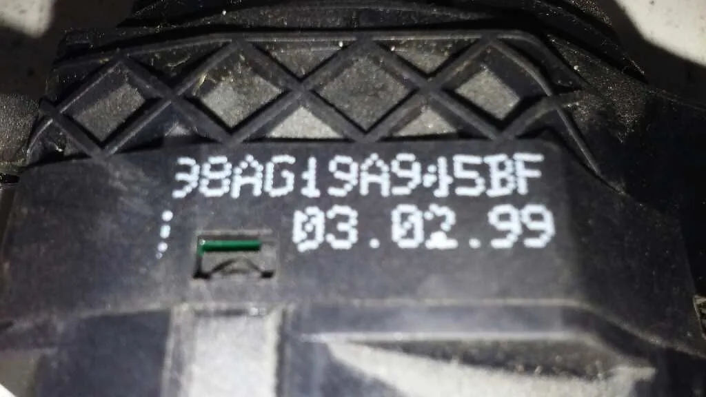 Interruptor para Ford Focus Berlina (Cak)
