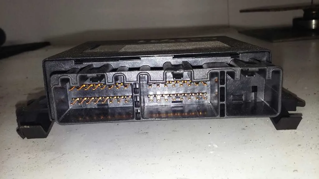 Modulo Confort para Ford Focus Berlina (Cak)