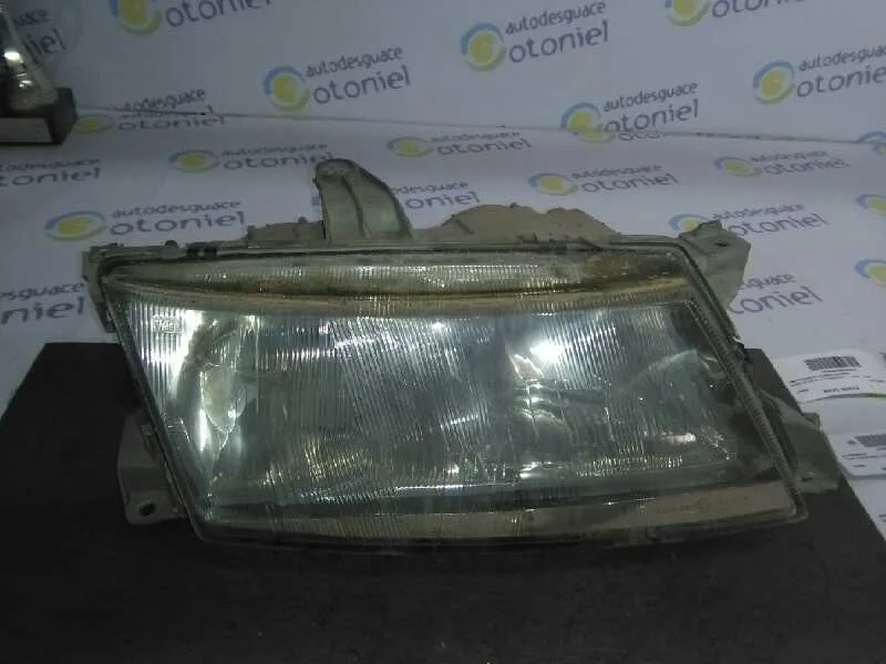 Faro Derecho para Saab 9-5 Sedan