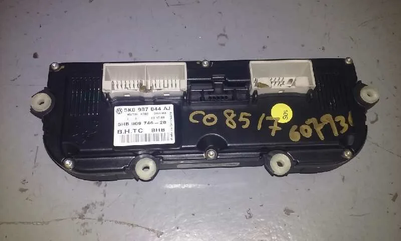 Mando Climatizador para Volkswagen Passat Cc (357)