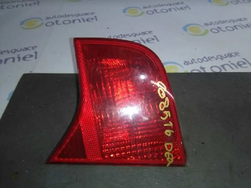 Piloto Trasero Derecho Interior para Audi A4 Berlina (8E)