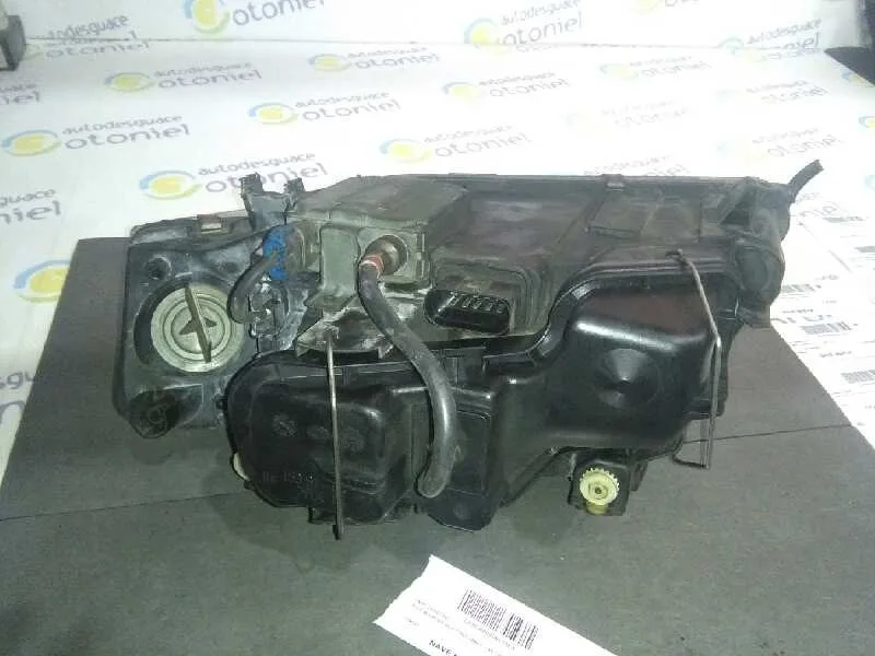 Faro Derecho para Audi Allroad Quattro (4B5)