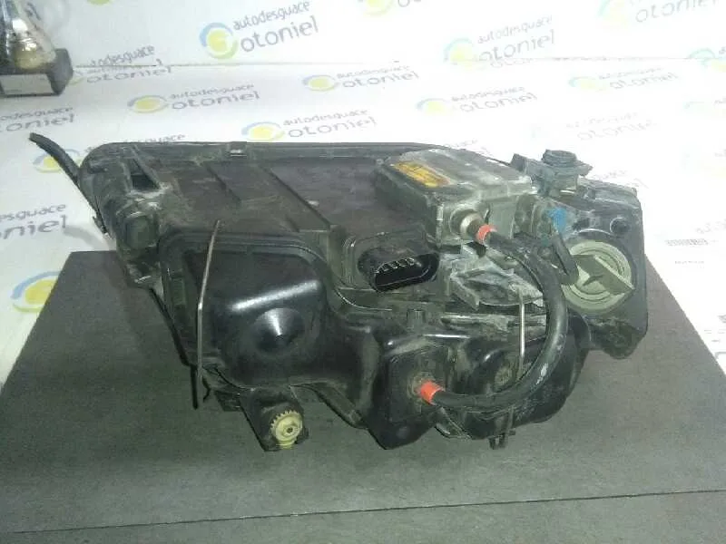 Faro Izquierdo para Audi Allroad Quattro (4B5)