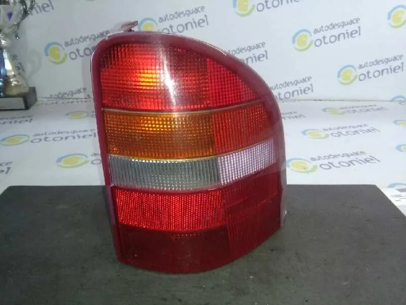 Piloto Trasero Derecho para Ford Mondeo Berlina (Gd)
