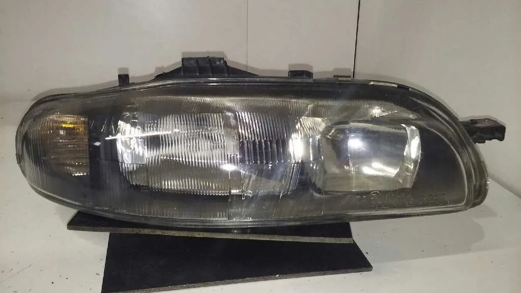 Faro Derecho para Fiat Bravo (182)
